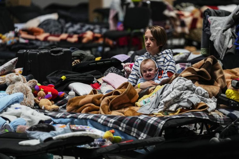 ukrainian children refugees at shelter