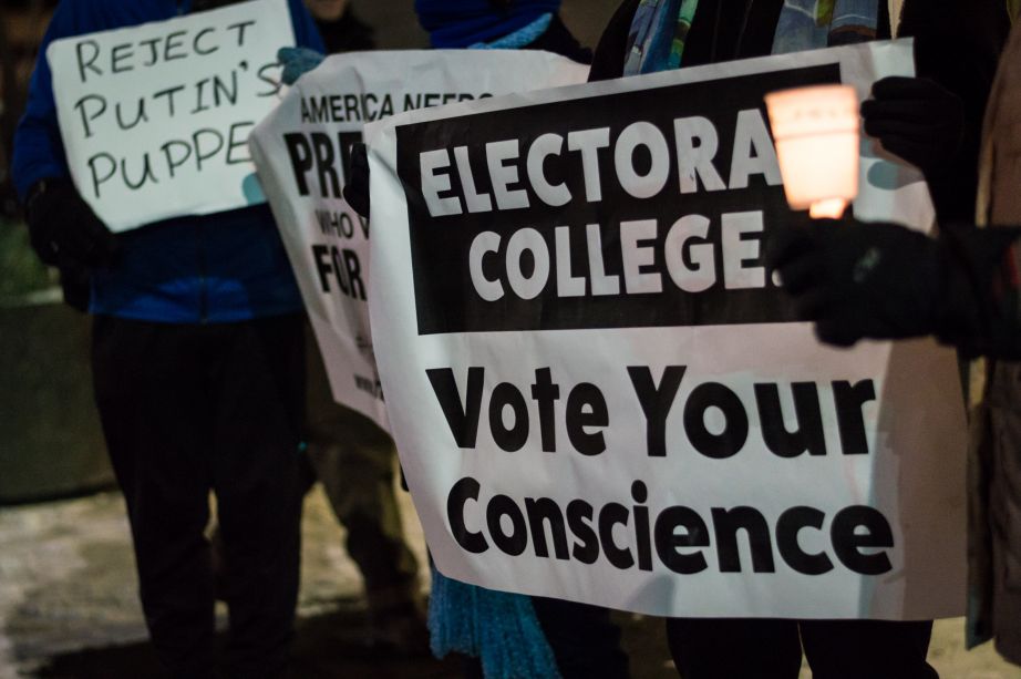 Electoral College Banner: Vote Your Conscience, Reject Putins Pupper